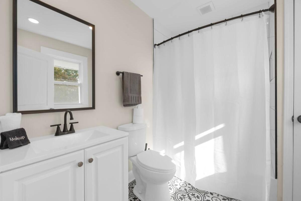 10 Bedrooms Sleeps 28 2 Hot Tubs 1 Min To Fairgrounds Ferienhaus Columbus