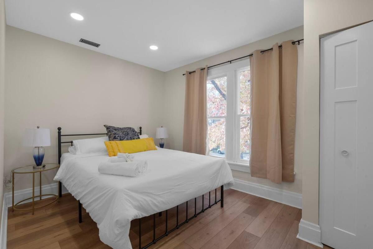 10 Bedrooms Sleeps 28 2 Hot Tubs 1 Min To Fairgrounds