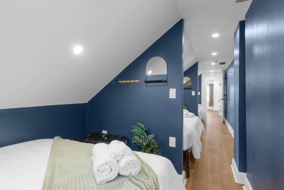 10 Bedrooms Sleeps 28 2 Hot Tubs 1 Min To Fairgrounds Ferienhaus