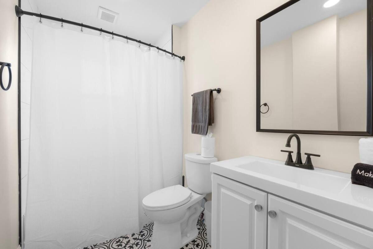10 Bedrooms Sleeps 28 2 Hot Tubs 1 Min To Fairgrounds Ferienhaus *