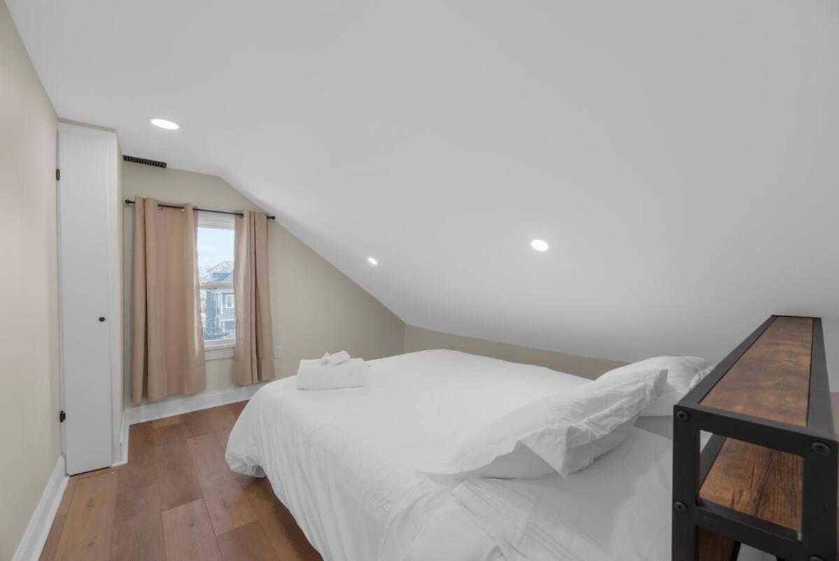 10 Bedrooms Sleeps 28 2 Hot Tubs 1 Min To Fairgrounds