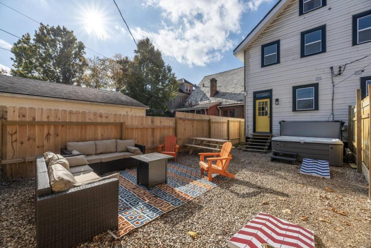 10 Bedrooms Sleeps 28 2 Hot Tubs 1 Min To Fairgrounds * Columbus